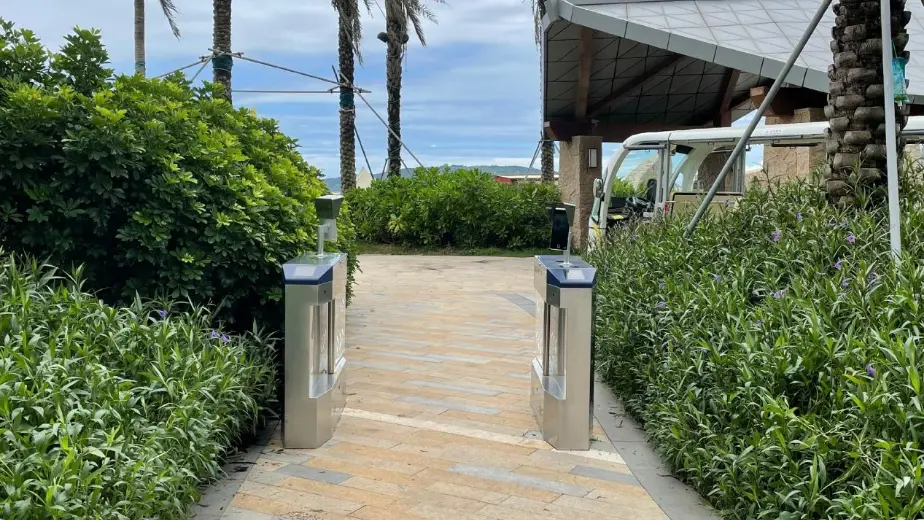 Intelligent scenic area gates