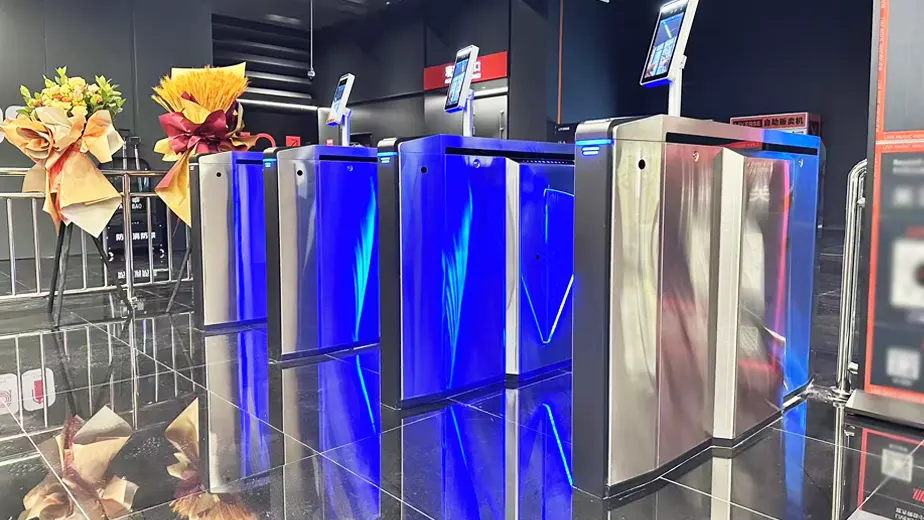 کۆنترۆڵی چوونەژوورەوەی مۆڵەکانی بازاڕکردن